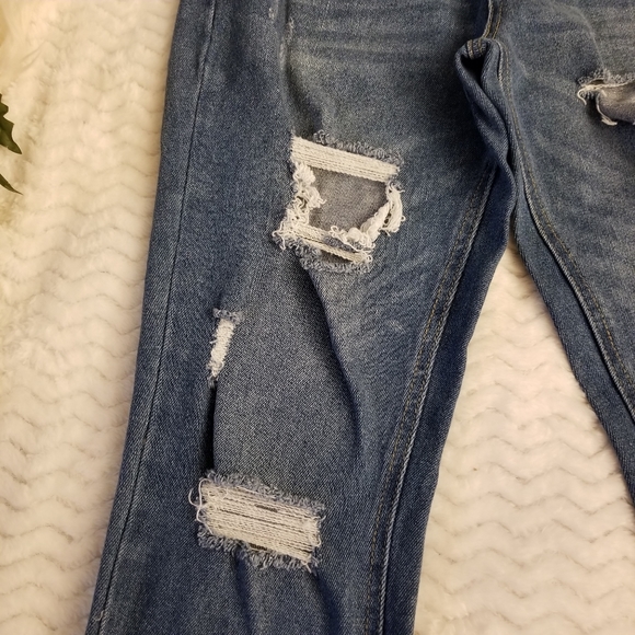 Almost Famous Blue Distressed Jeans With Hole SIZE 9. - Picture 9 of 15